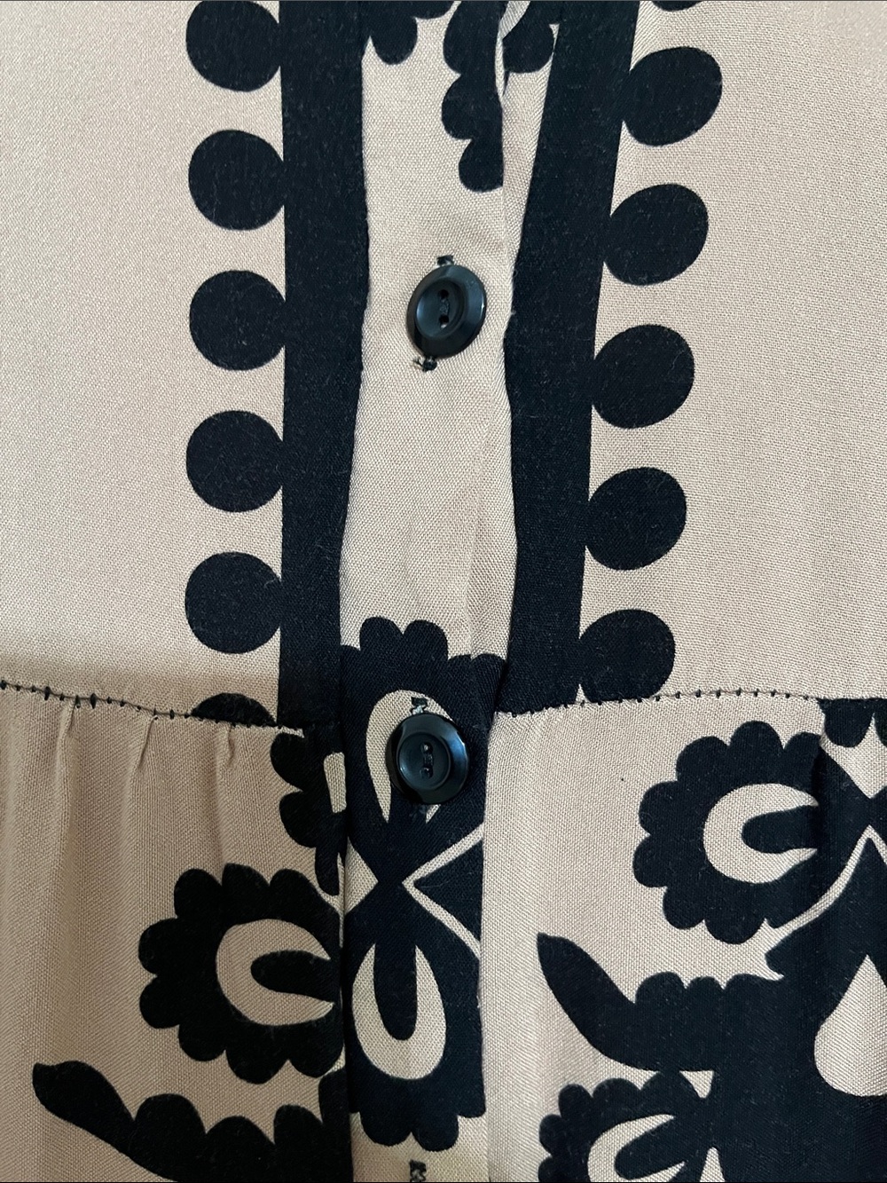 Kaktus Tan Maxi Dress with Black Floral Motif - Picture 2 of 3